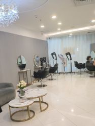 点击看大图 -八佰伴8008星级形象店