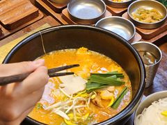 -银米·云南传统过桥米线(双廊黑金冠店)