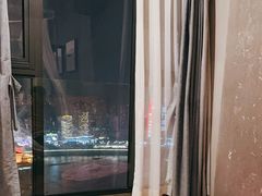 -闲隅江景艺术酒店(解放碑洪崖洞总店)