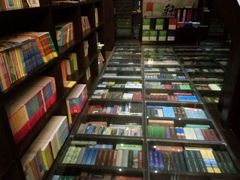 -钟书阁(松江泰晤士小镇店)