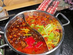 -鹿鸣山草本茶香火锅(园西路店)
