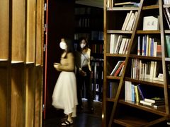 -钟书阁(松江泰晤士小镇店)