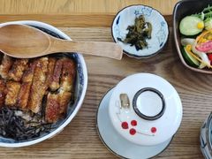 鳗鱼盖饭定食-自由之丘