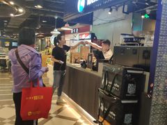 -瑞幸咖啡(东直门枢纽店)
