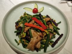青瓜花紫淮山炒猪颈肉-山泉公馆酒家(广州东站店)