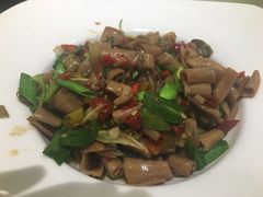 -湘潭九龙鱼头店(城南西路店)