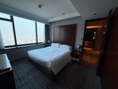 -上海龙之梦万丽酒店