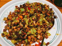 黑三剁-云海肴·汽锅鸡·云南代表菜(天山百盛优客店)