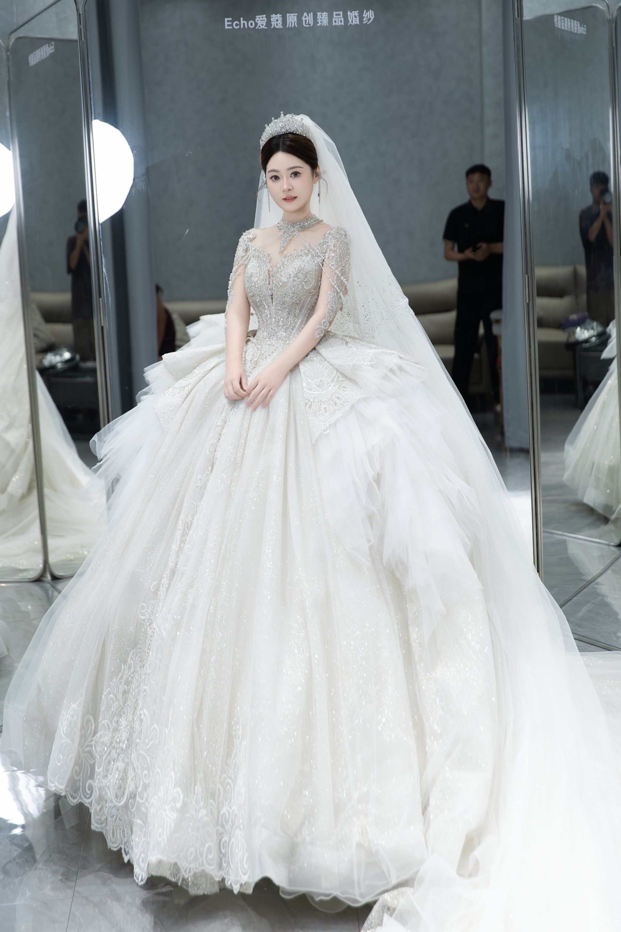 婚纱试穿,美梦成真