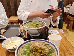 -云阿蛮云南生烫牛肉米线(奉贤路店)