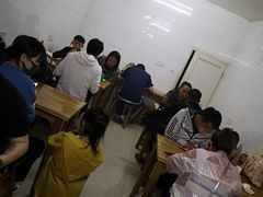 -何记酿皮店(西流湾店)
