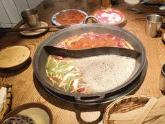 -巴卤社老火锅(财富店)