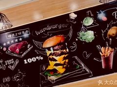 -牛纽塔·牛人堡(群众路店)