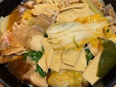-万记麻辣烫国展总店
