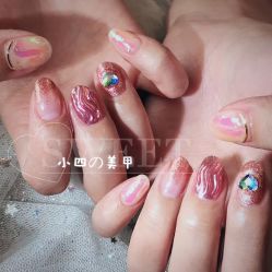 -小四撸猫美甲咖