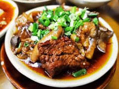 红烧牛肉-周肥肠(江油总店)