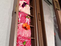 黑金宝盒（6种鲜牛肉）-左庭右院鲜牛肉火锅黑金店(陆家嘴中心店)