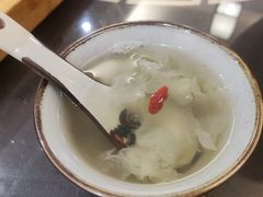 银耳雪梨汤-君霖海鲜私房菜(春柳店)