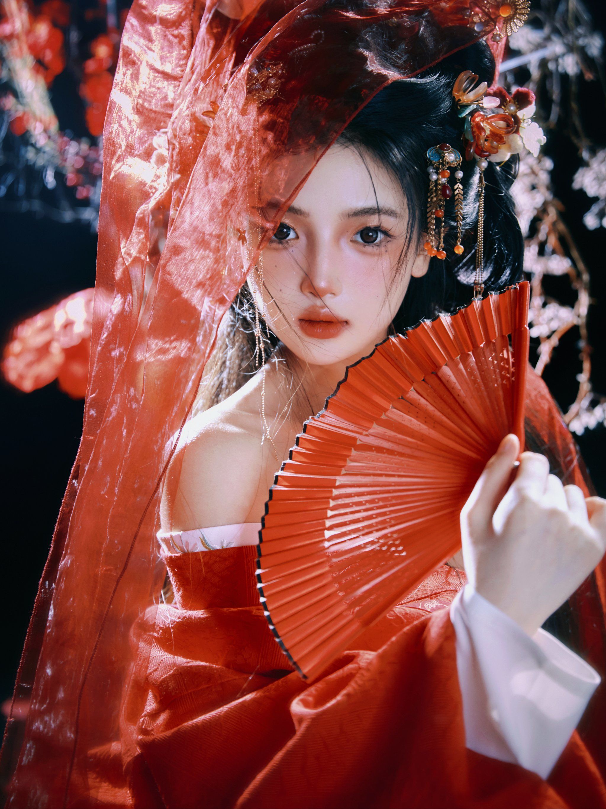 华美汉服红如火