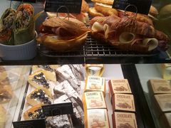 -星巴克(香港国际机场44号闸店)