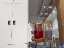 -靓芙泉祛痘.科技美肤连锁