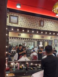 -东方先生国潮男士理发馆