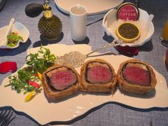 惠灵顿牛排-弦月窗LUNETTE BY AMANDA(复兴路店)