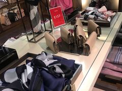 -巴宝莉工厂店/折扣店(工厂店)