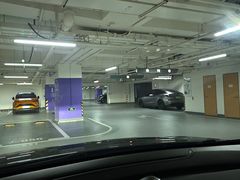 -兴业太古汇·停车场