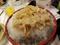 象拔蚌-鲜入围煮花胶鸡海鲜火锅