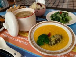 -月之旅·尊 高端月子会所(科馨别墅一店)