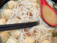 -灵芝妹子海鲜米线(瓦房店新玛特店)