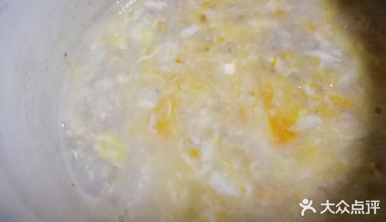 秋季的早餐，来一份润肠暖胃的～燕麦鸡蛋粥