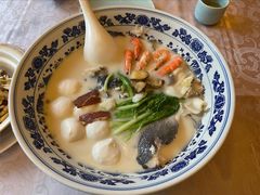 极品鱼头皇-山外山菜馆(玉泉路店)