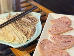 -二荆条·蜀鲜汇城市森林火锅