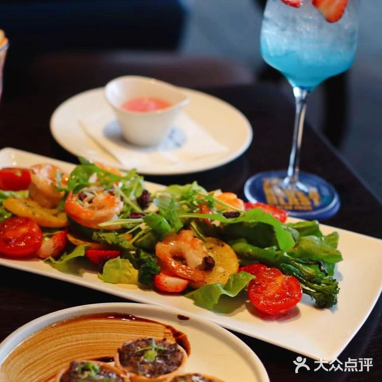 蓝蛙20周年全新菜单，氛围感十足的西餐厅