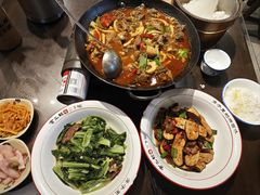 -富正毅三下锅·湘西韵味(天门山索道店)