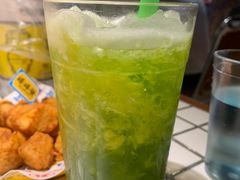 鲜菠萝泰绿-碌碌发·东南亚风味烧烤档(体育西店)