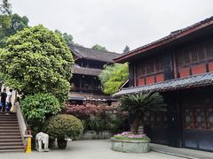 -峨眉山报国寺