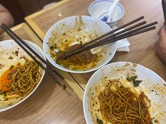 -王拐拐热干面·武汉三鲜豆皮(徐家汇店)