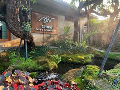 -Chom Cafe and Restaurant