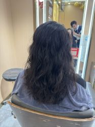 -一東造型烫发染发
