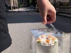 四寸白桃乌龙蛋糕-沁屋面包店(人民东路店)