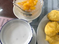 椰汁雪蛤膏，芒果西米露-阿三麻蓉汤圆(顺光大厦店)