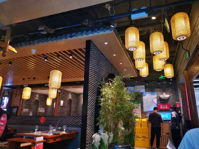 渡娘火锅(昌发展万科店)-"渡娘火锅经常来,服务员小帆和肖平平态度很.