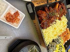 -豚妈妈汤饭·部队锅(南京东路店)
