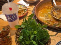 -洱火云南酸菜牛肉火锅(石景山当代商城店)