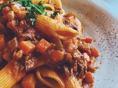 暖冬红酒炖牛腿肉空心面-wagas(暖山店)