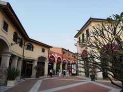 -佛罗伦萨小镇广佛名品奥特莱斯(疏港路店)