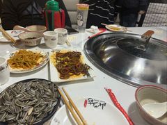 -哈尔滨烧烤·山河村铁锅炖(交大店)